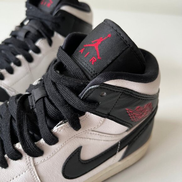 Nike Air Jordan 1 Mid Reverse Black Toe AJ1 White Black 7.0 Womens Sneaker rare main image 6